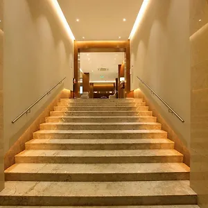Crystal Plaza Hotell